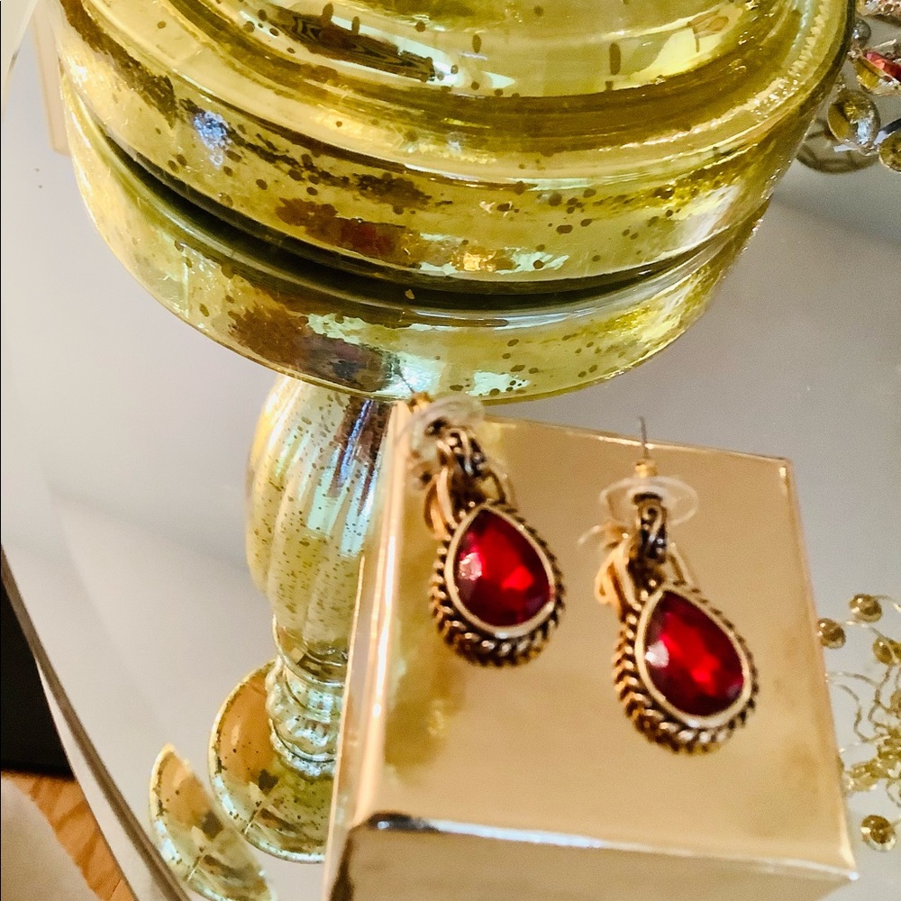 Beautiful red vintage crystal earrings
